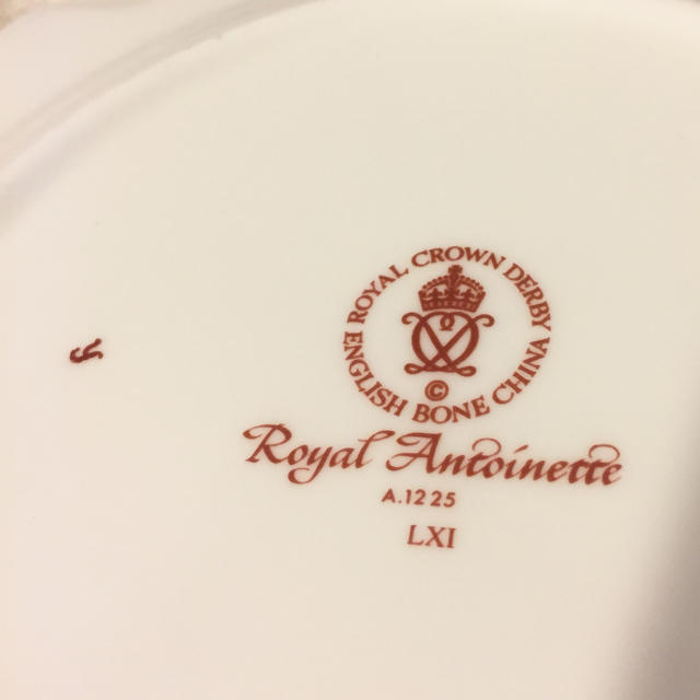 ROYAL ALBERT(ロイヤルアルバート)のロイヤルクラウンダービーロイヤルアントワネット インテリア/住まい/日用品のキッチン/食器(食器)の商品写真