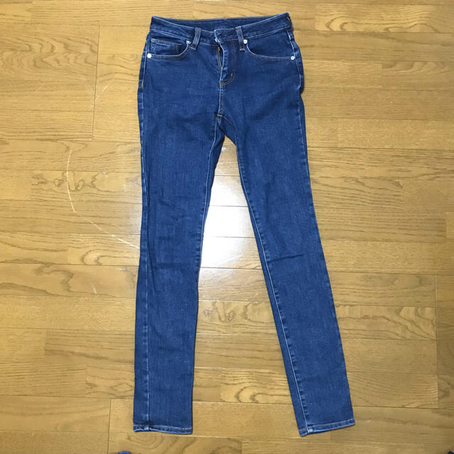 GU(ジーユー)のGU スキニージーンズ サイズ67 色65ブルー レディースのパンツ(スキニーパンツ)の商品写真