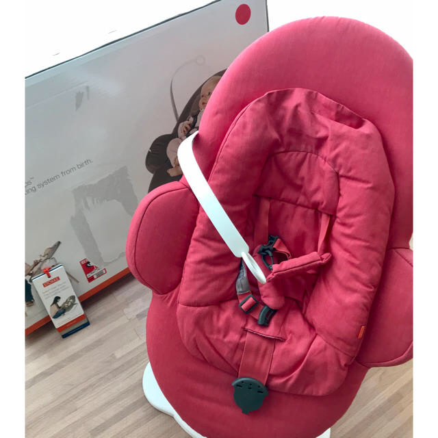 Stokke(ストッケ)の売約済み！RIKA様専用！STOKKE ストッケ ステップス バウンサー キッズ/ベビー/マタニティの寝具/家具(その他)の商品写真