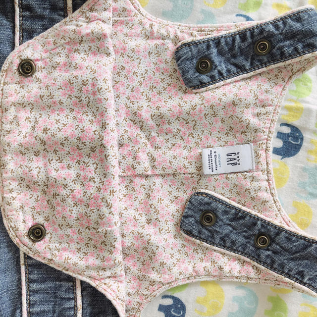 babyGAP(ベビーギャップ)のGAP ジャンパースカート（80センチ） キッズ/ベビー/マタニティのベビー服(~85cm)(スカート)の商品写真