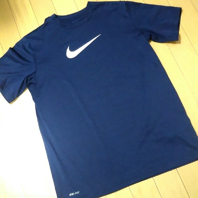 NIKE(ナイキ)のナイキ 半袖 Tシャツ 早い者勝ちです🌸 レディースのトップス(Tシャツ(半袖/袖なし))の商品写真