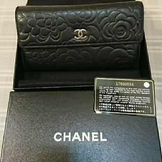 シャネル(CHANEL)の最終🍀値下げ！ シャネル・カメリア型押し長財布(財布)