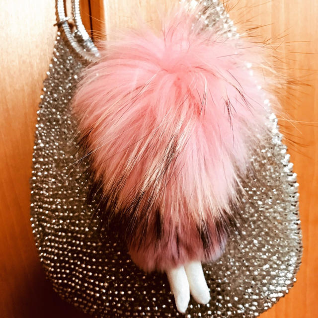 再入荷 ♡ 大人気♡ ドールチャーム フォックスファー ミンク♡ ベビーピンク ハンドメイドのファッション小物(バッグチャーム)の商品写真