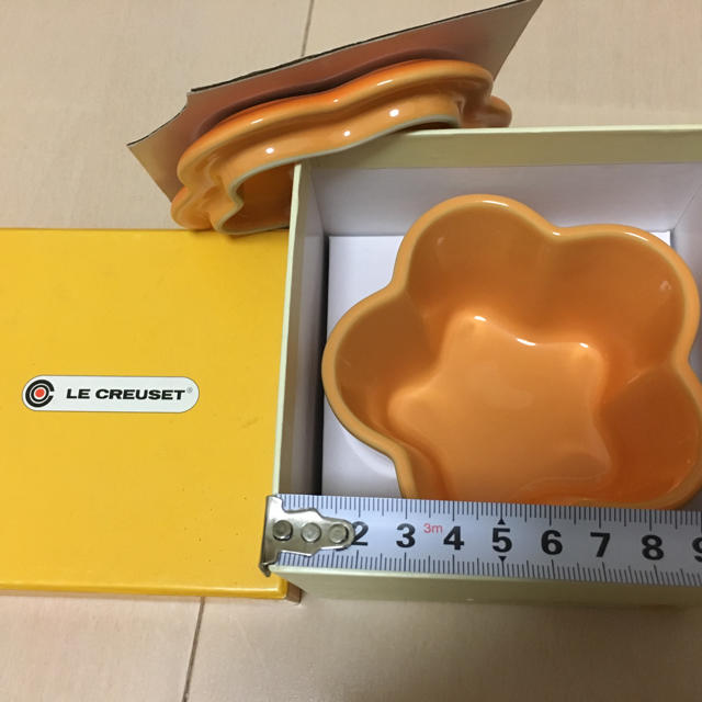 LE CREUSET(ルクルーゼ)のル・クルーゼ ミニココット フルール インテリア/住まい/日用品のキッチン/食器(鍋/フライパン)の商品写真