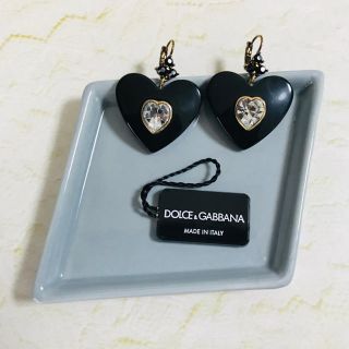 ドルチェアンドガッバーナ(DOLCE&GABBANA)のDOLCE&GABBANA 大きなスワロ付きピアス(≧∇≦*)(ピアス)