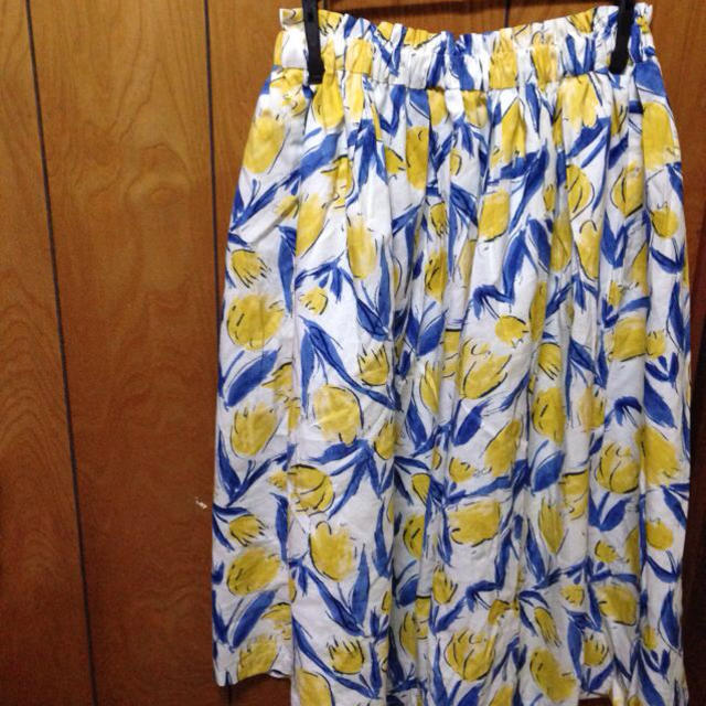 w closet(ダブルクローゼット)のチューリップ柄スカート レディースのスカート(ひざ丈スカート)の商品写真