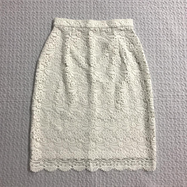 UNIQLO(ユニクロ)のタグ付き新品❣️ユニクロ レーススカート ホワイト レディースのスカート(ひざ丈スカート)の商品写真