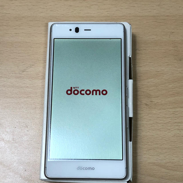 富士通(フジツウ)の◎【docomo/富士通】arrows Be F-05J スマートフォン スマホ/家電/カメラのスマートフォン/携帯電話(スマートフォン本体)の商品写真