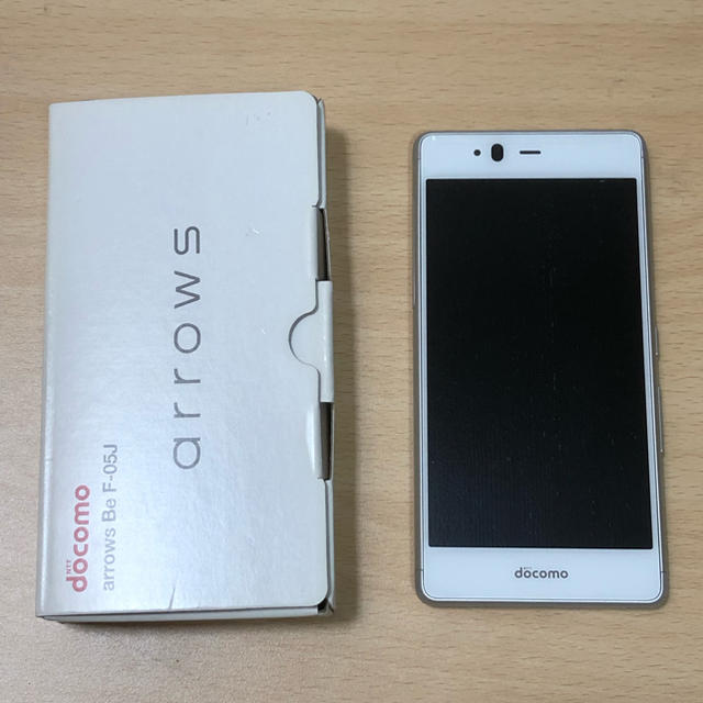 富士通(フジツウ)の◎【docomo/富士通】arrows Be F-05J スマートフォン スマホ/家電/カメラのスマートフォン/携帯電話(スマートフォン本体)の商品写真