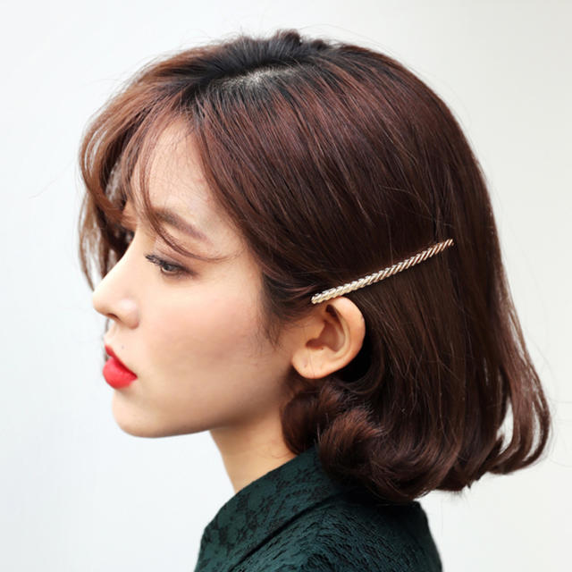 dholic(ディーホリック)のツイストロングバーヘアピン DHOLIC レディースのヘアアクセサリー(ヘアピン)の商品写真