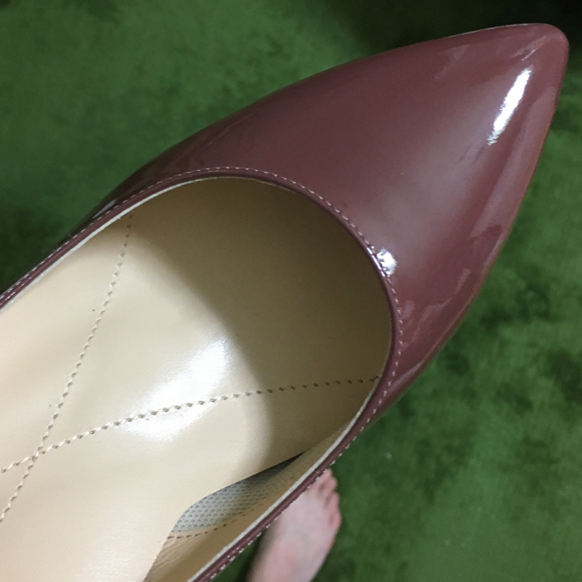 UNTITLED(アンタイトル)のuntitled　アンタイトル　ドレッサーパンプス　エナメル　24.5cm レディースの靴/シューズ(ハイヒール/パンプス)の商品写真