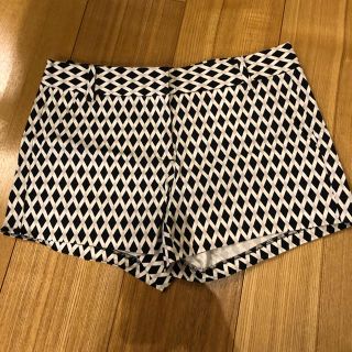 ザラ(ZARA)の【ZARA】大特価　最終価格　処分SALE ショートパンツ  柄 ボトム(ショートパンツ)