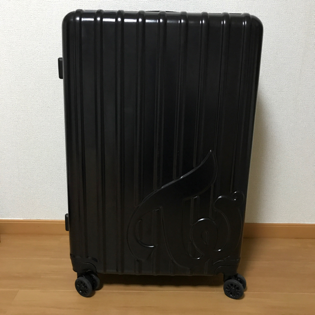 twice スーツケース