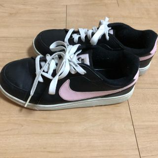 ナイキ(NIKE)のナイキ スニーカー ピンク 23.5(スニーカー)