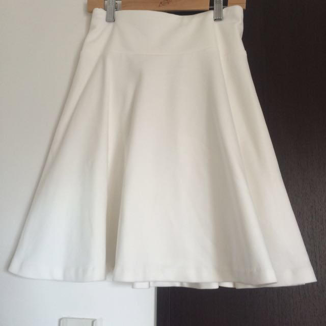 tiara(ティアラ)のtiaraポンチフレアスカート レディースのスカート(ひざ丈スカート)の商品写真