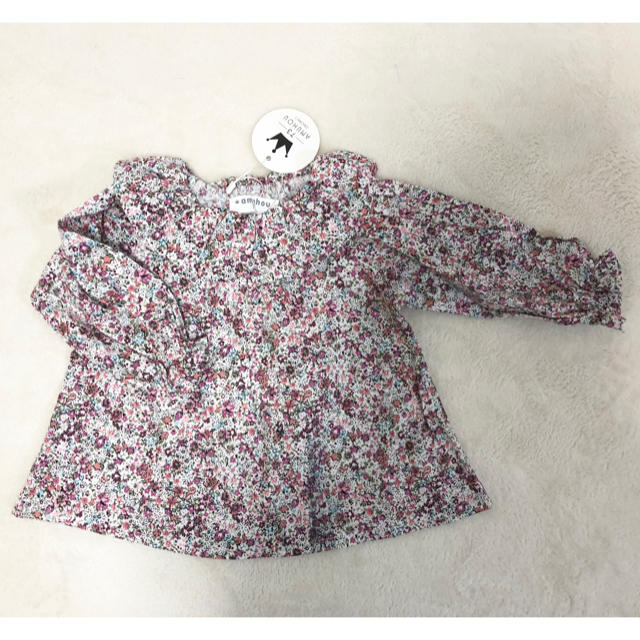 訳あり✩ベビー 花柄トップス 9M キッズ/ベビー/マタニティのベビー服(~85cm)(シャツ/カットソー)の商品写真