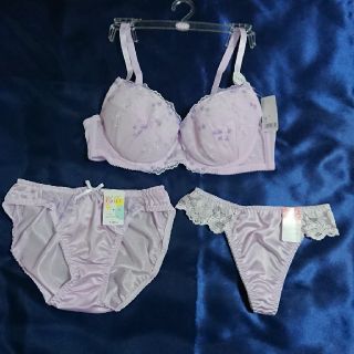 パンブラ３点セット  ♥  新品  未使用(ブラ&ショーツセット)