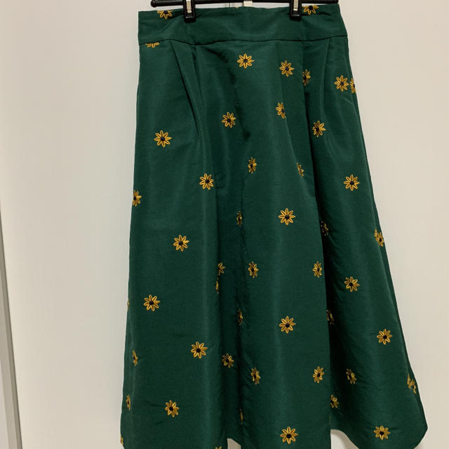 REDYAZEL(レディアゼル)のロングスカート 花柄 レディアゼル レディースのスカート(ロングスカート)の商品写真