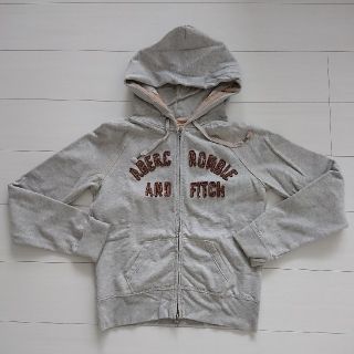 アバクロンビーアンドフィッチ(Abercrombie&Fitch)のアバクロンビー&フィッチ パーカー グレー Ｌ(パーカー)