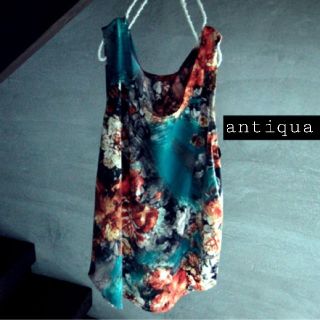 アンティカ(antiqua)のantiqua レトロフラワー柄タンクトップ　アンティカ(タンクトップ)