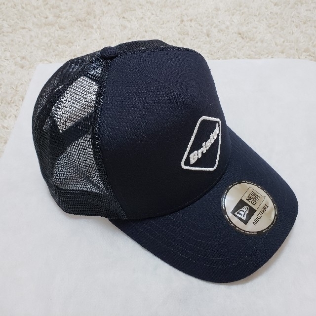 新品 ネイビーキャップ FCRB NEWERA EMBLEM MESH CAPメンズ