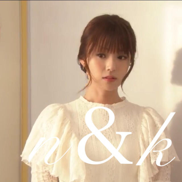 SLY - はじこい深キョン着用♡SLY RUFFLE LACE STAND TOPS新品の SLY - はじこい深キョン着用♡SLY RUFFLE LACE STAND TOPS新品の