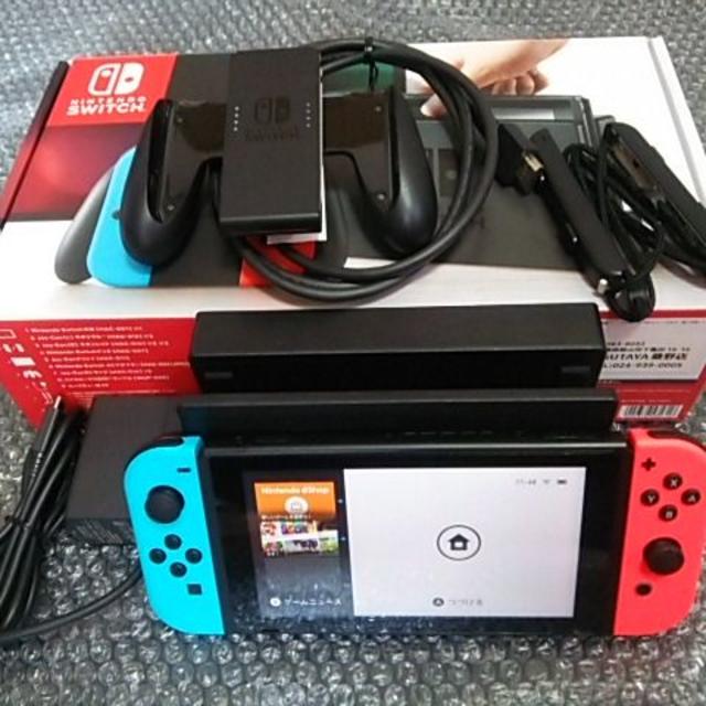 新品未開封 店舗印有 スイッチ switch 新型 本体 ネオン 任天堂1個Joy-Conグリップ