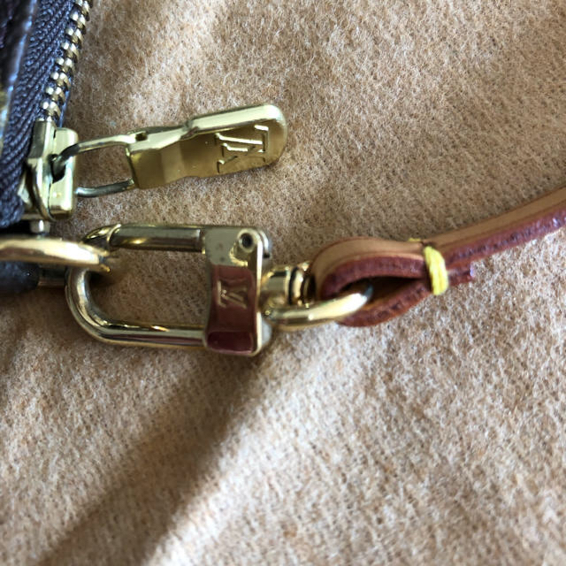 LOUIS VUITTON(ルイヴィトン)のヴィトン  アクセソワール  レディースのファッション小物(ポーチ)の商品写真