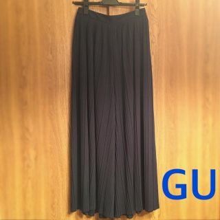 ジーユー(GU)の🔻値下げ🔻🔸美品🔸GU プリーツ パラッツォパンツ(バギーパンツ)