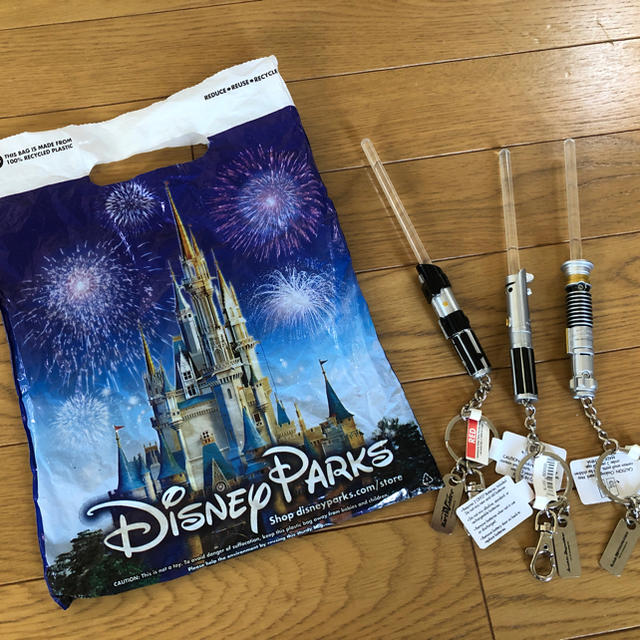 Disney(ディズニー)のスターウォーズ ライトセーバー エンタメ/ホビーのフィギュア(SF/ファンタジー/ホラー)の商品写真