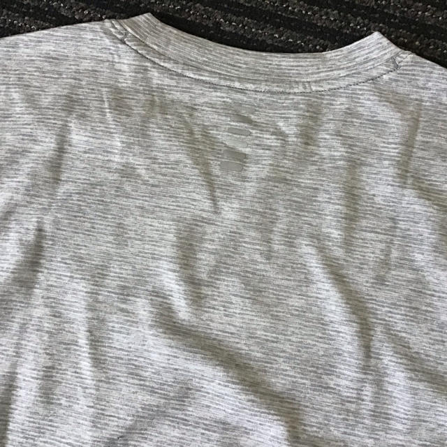 UNDER ARMOUR(アンダーアーマー)のアンダーアーマー長袖Tシャツ  XL メンズのトップス(Tシャツ/カットソー(七分/長袖))の商品写真