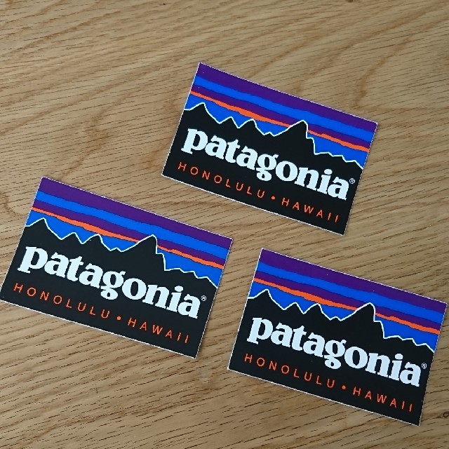 patagonia(パタゴニア)のpatagonia Hawaiiホノルル ステッカー ３枚 インテリア/住まい/日用品の文房具(シール)の商品写真