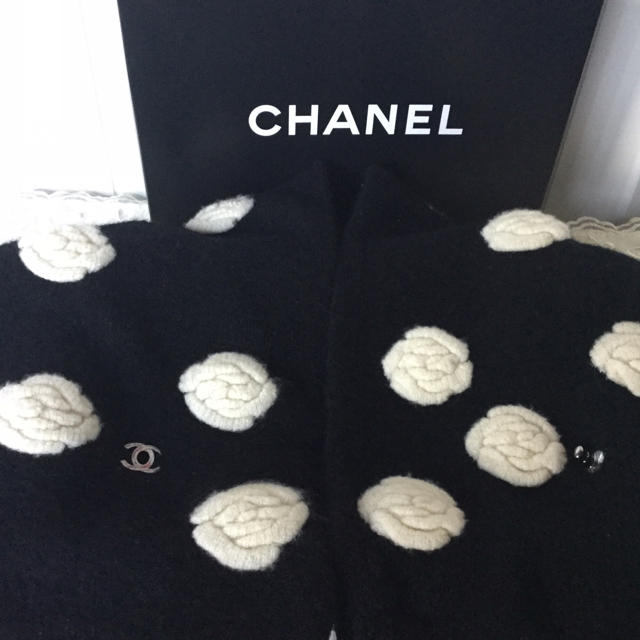 CHANEL   Oui^o^/様専用♡CHANEL カメリア マフラー♡の通販 by