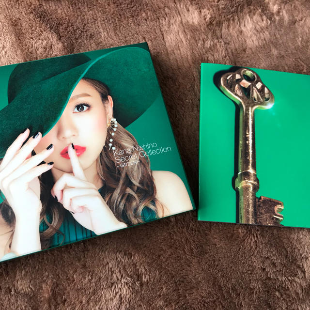 西野カナ Secret Collection RED GREEN エンタメ/ホビーのCD(ポップス/ロック(邦楽))の商品写真
