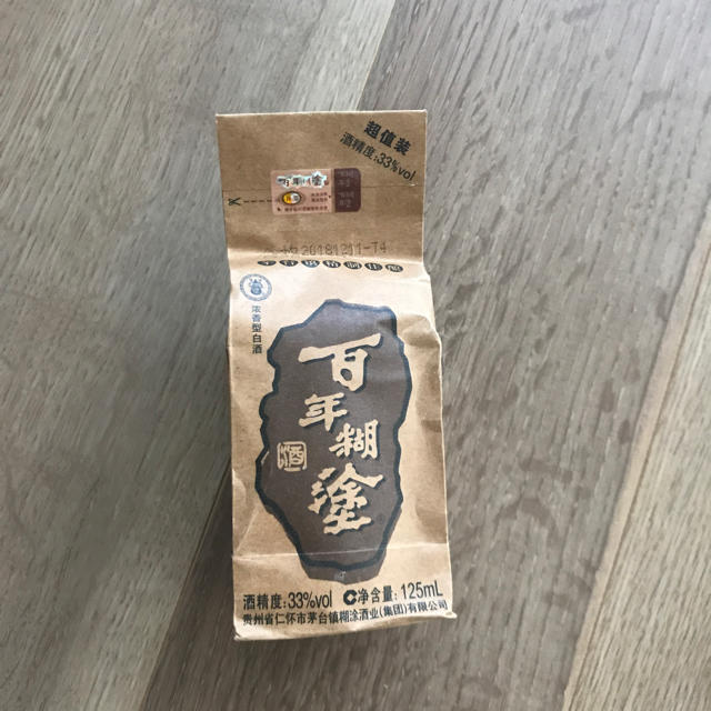 専用☆新品未開封★百年糊塗 茅台酒 マオタイシュ 白酒 バイジョウ 食品/飲料/酒の酒(その他)の商品写真