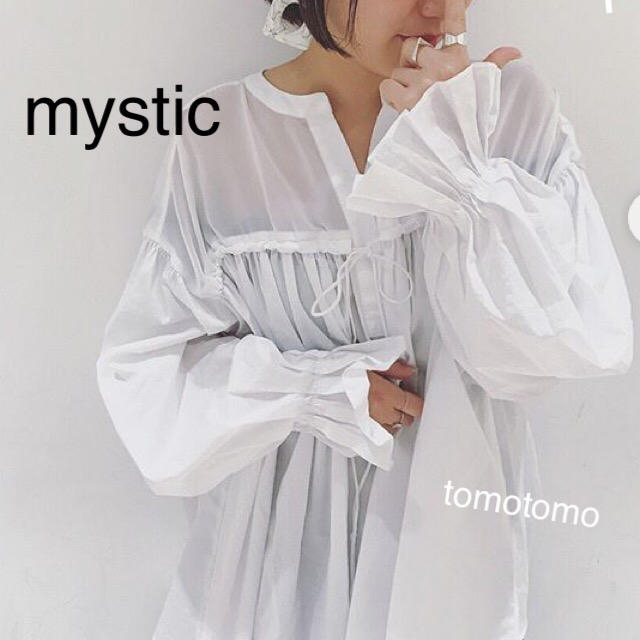 mystic(ミスティック)のベージュ レディースのトップス(シャツ/ブラウス(長袖/七分))の商品写真