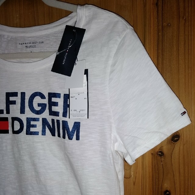 TOMMY HILFIGER(トミーヒルフィガー)のHILFIGER DENIM  Tシャツ　レディース　S レディースのトップス(Tシャツ(半袖/袖なし))の商品写真