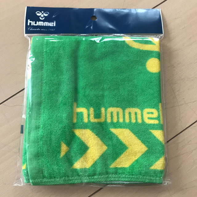 hummel(ヒュンメル)のヒュンメル  タオル スポーツ/アウトドアのサッカー/フットサル(その他)の商品写真