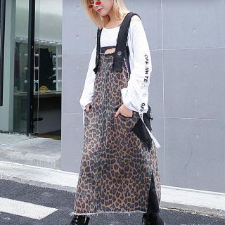 ザラ(ZARA)のレオパ ジャンスカ 再入荷💚(ロングワンピース/マキシワンピース)