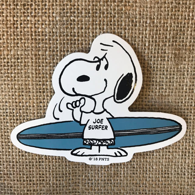 SNOOPY(スヌーピー)の入手困難 ハワイ ハレイワ限定 スヌーピー ステッカー 2枚 ハンドメイドの文具/ステーショナリー(しおり/ステッカー)の商品写真