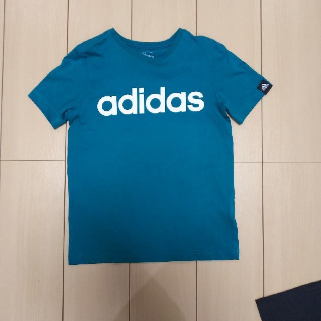 adidas(アディダス)のadidas Tシャツ まとめ売り 140 キッズ/ベビー/マタニティのキッズ服男の子用(90cm~)(Tシャツ/カットソー)の商品写真