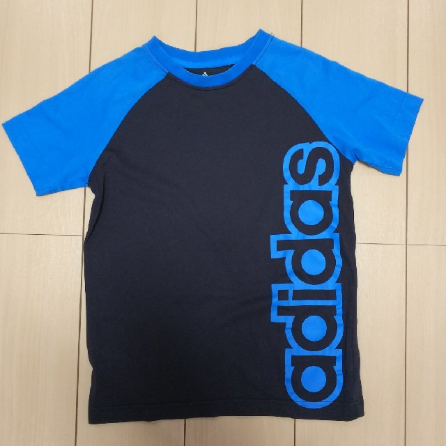 adidas(アディダス)のadidas Tシャツ まとめ売り 140 キッズ/ベビー/マタニティのキッズ服男の子用(90cm~)(Tシャツ/カットソー)の商品写真