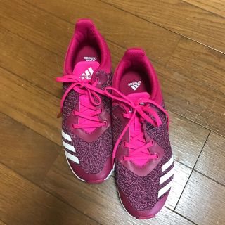 アディダス(adidas)のスポーツシューズ２４センチ土日値下げ(スニーカー)