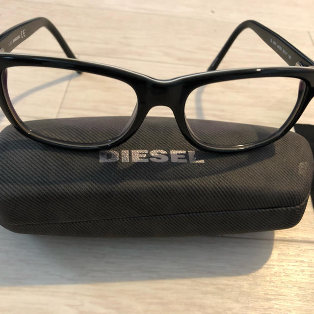 DIESEL(ディーゼル)のビィーナスさん専用 メンズのファッション小物(サングラス/メガネ)の商品写真