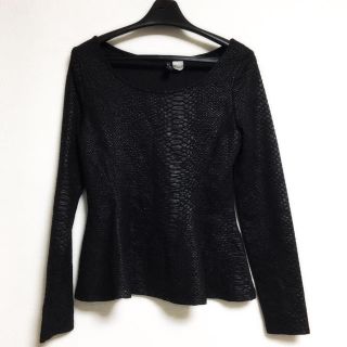 エイチアンドエム(H&M)の【美品・送料込】H&M パイソン柄 カットソー ペプラム(カットソー(長袖/七分))