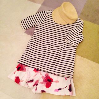 ザラ(ZARA)のZARA BASIC 花柄ショートパンツ(ショートパンツ)