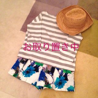 ザラ(ZARA)のZARA BASIC 花柄ショートパンツ(ショートパンツ)