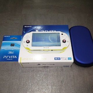プレイステーションヴィータ(PlayStation Vita)の【最終値下げです】【美品】psvita 32GB 付き(携帯用ゲーム機本体)