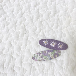 プチバトー(PETIT BATEAU)のflower&liberty pin set 🍇(grape color)(ファッション雑貨)