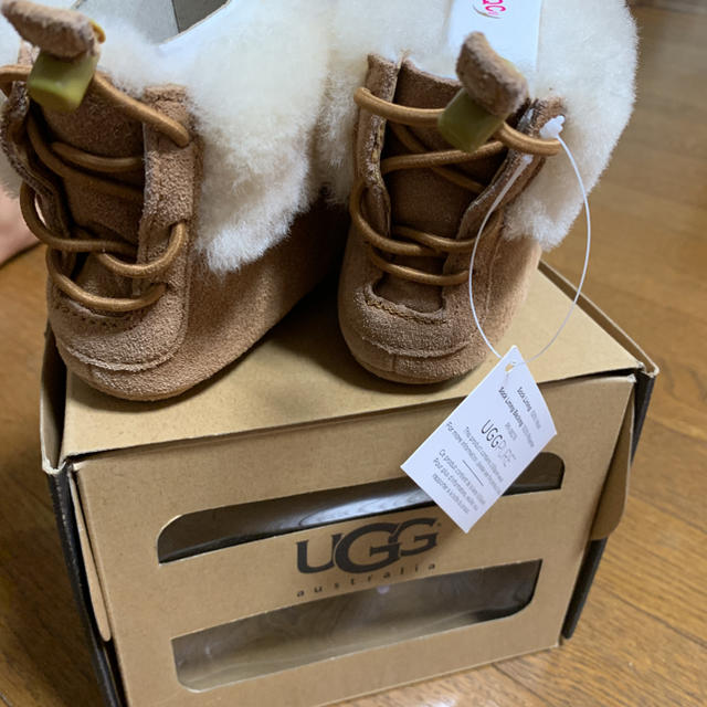 UGG(アグ)のUGG ベビーシューズ キッズ/ベビー/マタニティのベビー靴/シューズ(~14cm)(ブーツ)の商品写真